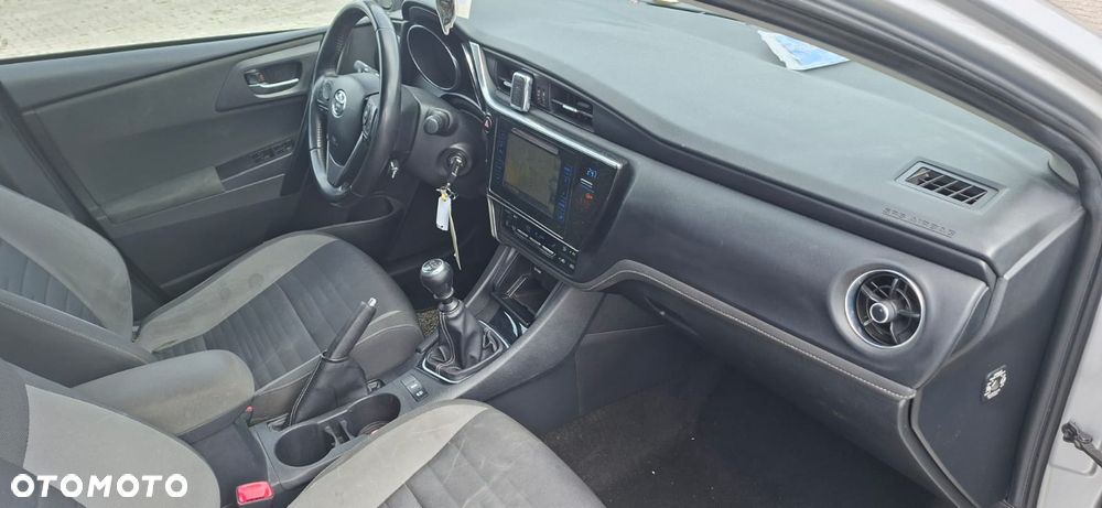Toyota Auris 1.6 D-4D Edition S+ - 10