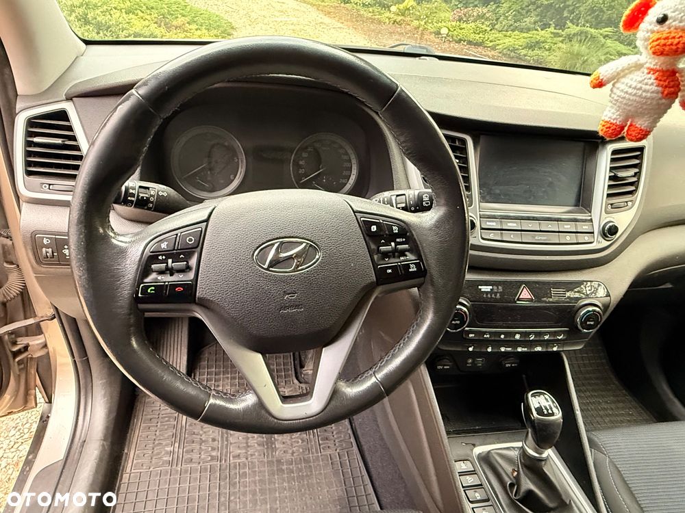 Hyundai Tucson 2.0 CRDI BlueDrive Comfort 2WD - 11