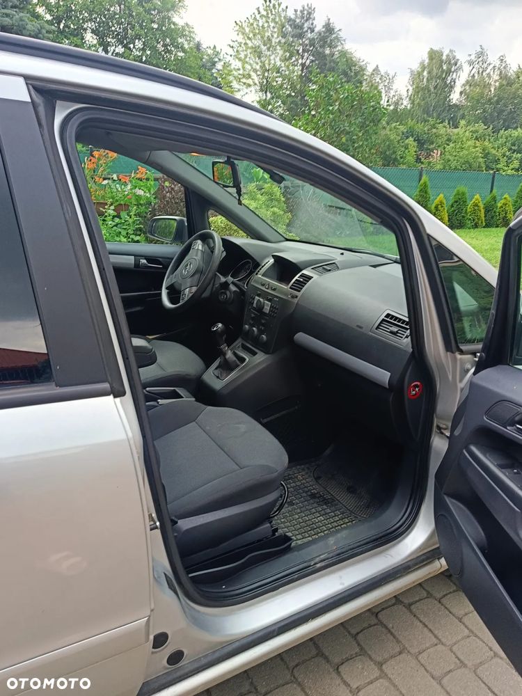 Opel Zafira - 8
