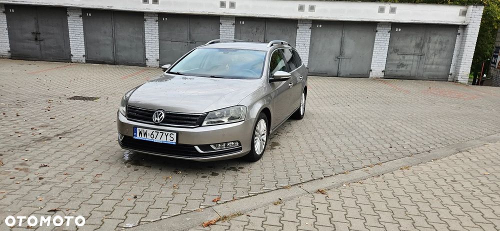Volkswagen Passat 1.6 TDI Comfortline - 1
