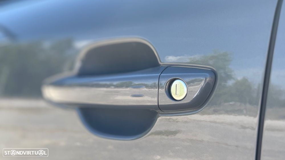 Peugeot e-2008 54 kWh GT - 17