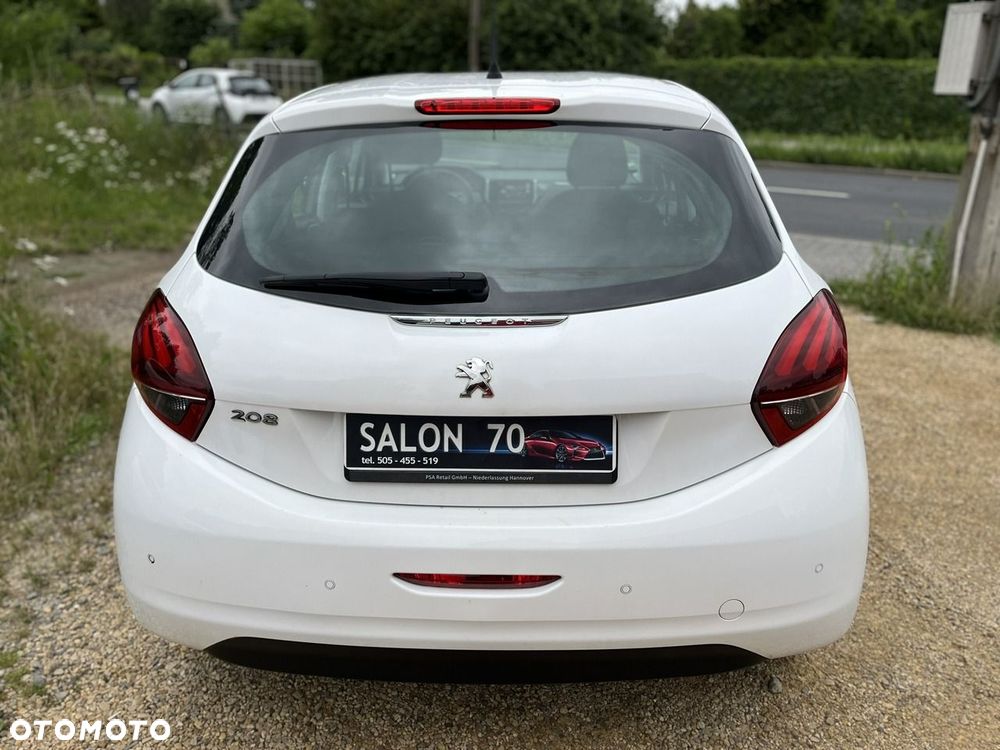 Peugeot 208 - 5