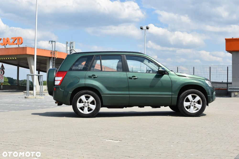 Suzuki Grand Vitara 2.0 De luxe - 17