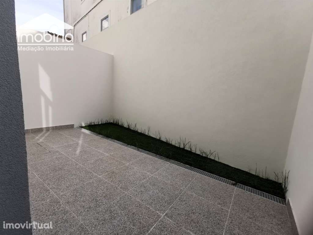 Apartamento T1 Mezanino Arrendamento Aveiro > Glória e Vera Cruz - Grande imagem: 5/9