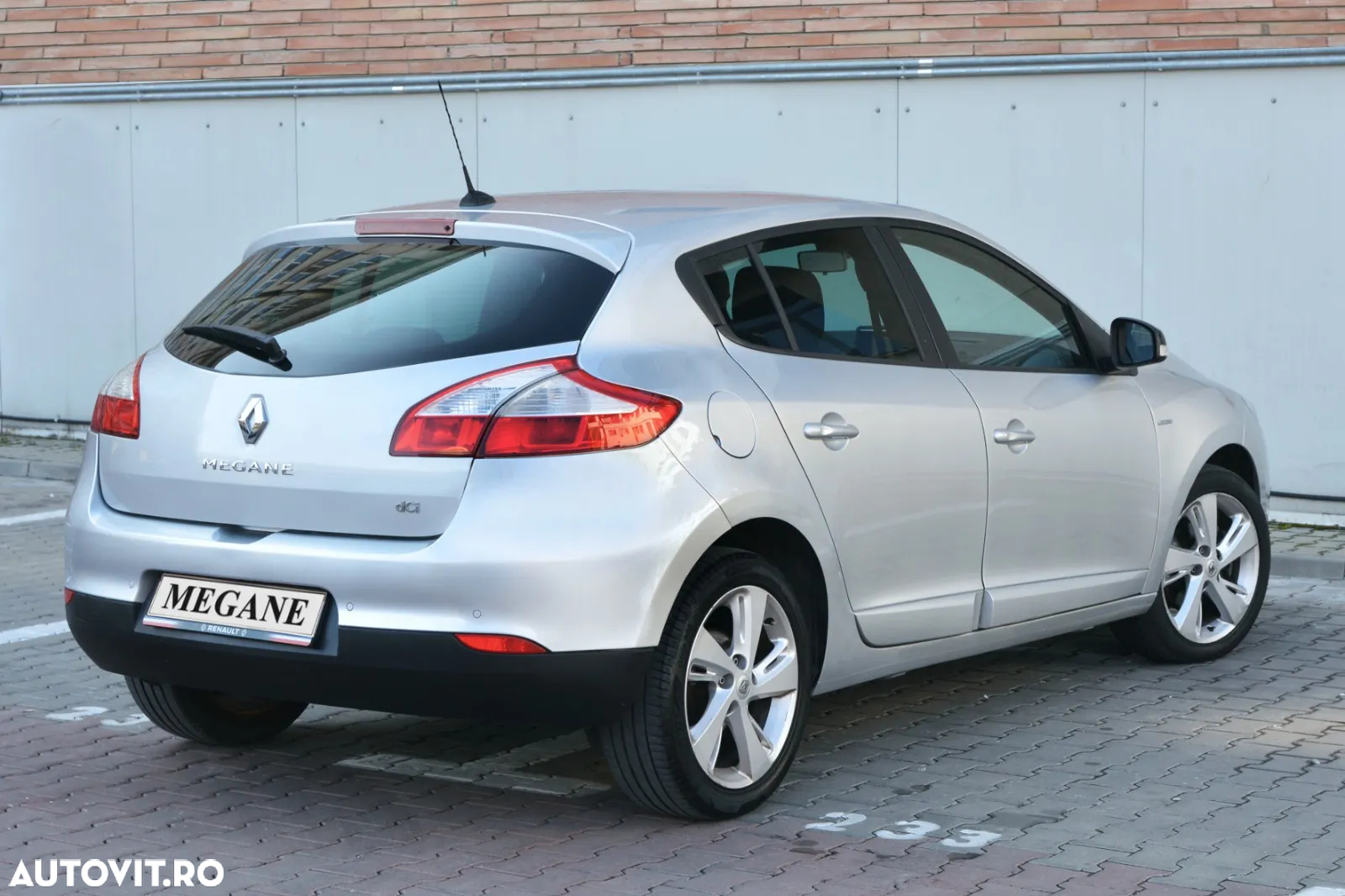 Renault Megane dCi 110 FAP LIMITED - 8