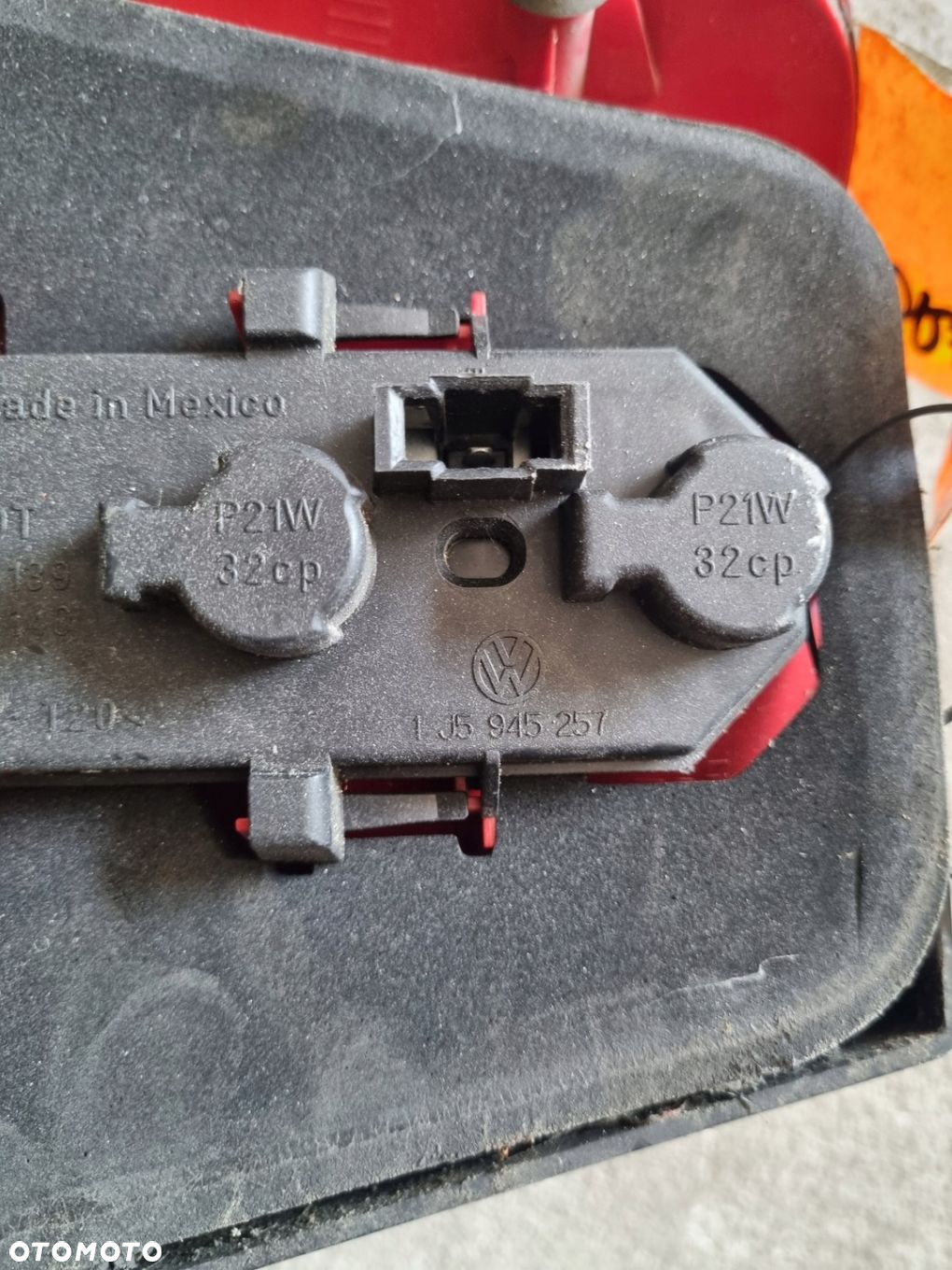 VOLKSWAGEN BORA 98-05 r. LAMPA PRAWY TYŁ PRAWA TYLNA EU - 3