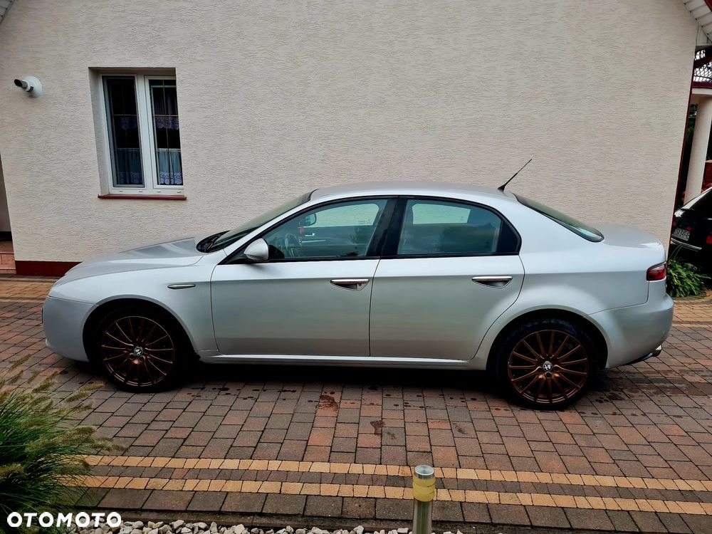 Alfa Romeo 159 - 2