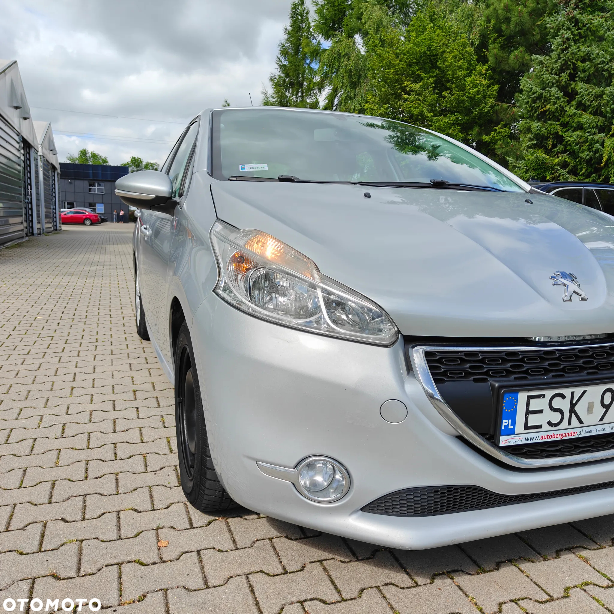 Peugeot 208 - 4