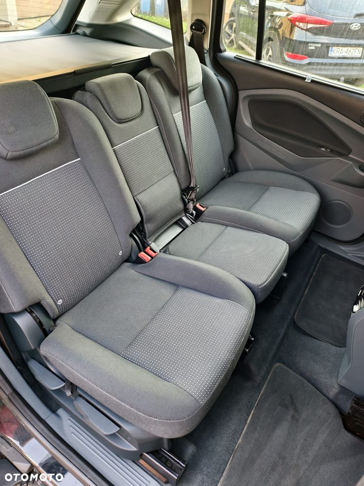 Ford Grand C-MAX - 8