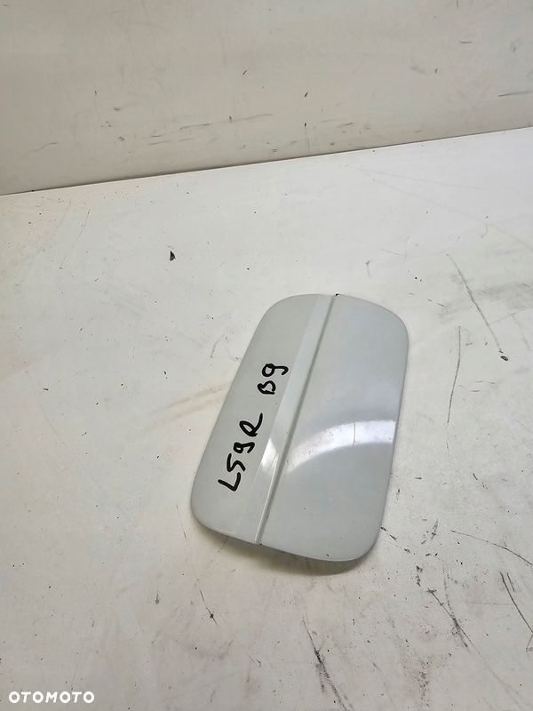 KLAPKA WLEWU PALIWA AUDI A4 B9 8W0809907 LS9R - 2
