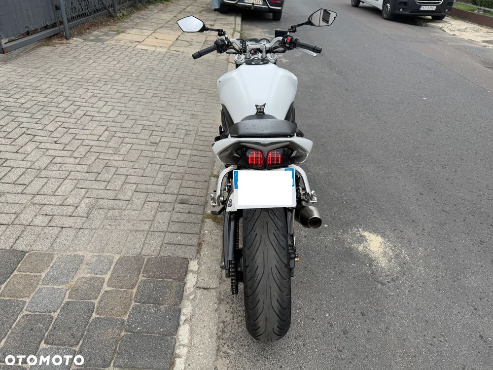 Yamaha FZ - 7