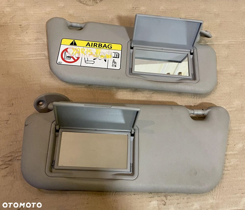 Osłona przeciwsłoneczna słonecznik Toyota Yaris III 2015-20 prawy OE - 2