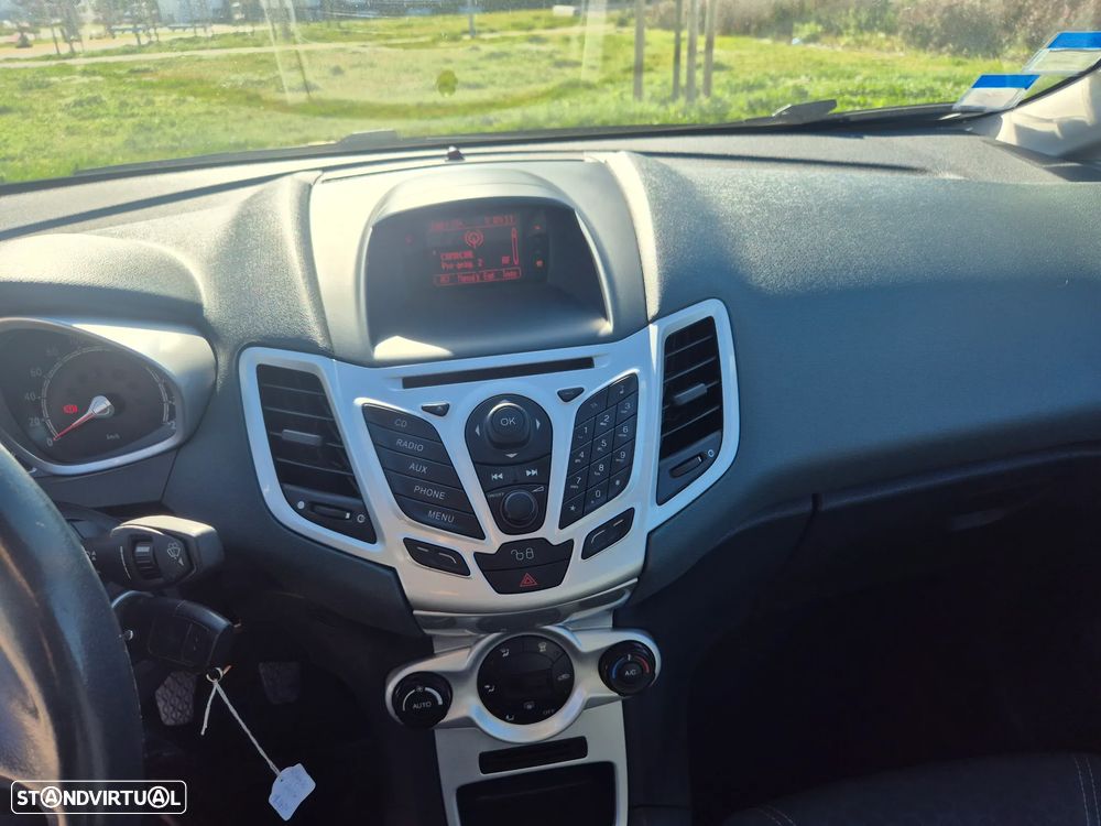 Ford Fiesta 1.4 TDCI Titanium - 17