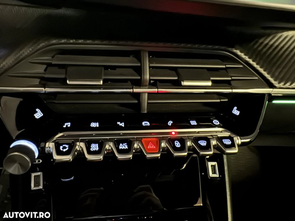 Peugeot 2008 1.2 PureTech EAT8 STT GT - 17