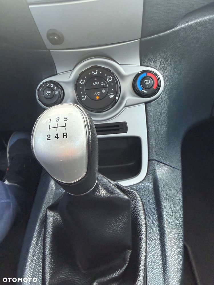 Ford Fiesta - 18