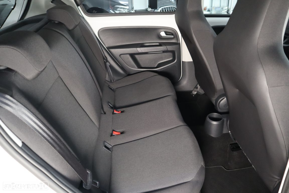 VW Up! 1.0 Move - 15