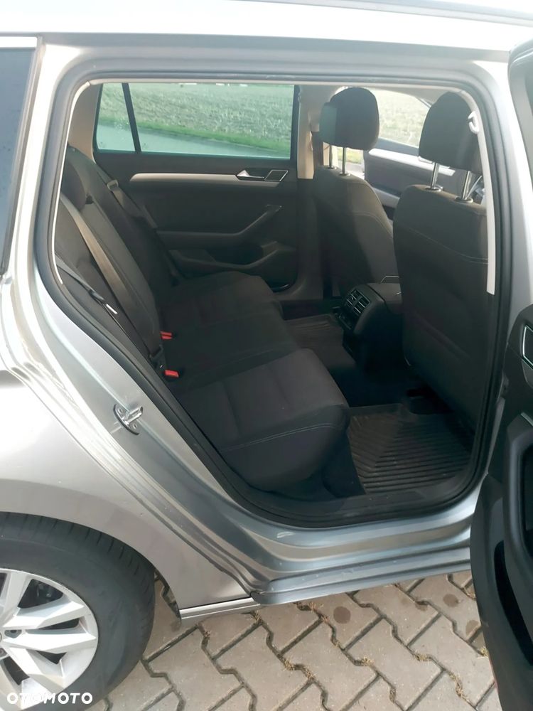 Volkswagen Passat 1.4 TSI BMT ACT Comfortline - 12