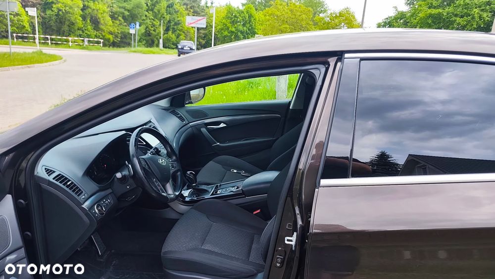 Hyundai i40 Kombi 1.7 CRDi DCT Premium - 4