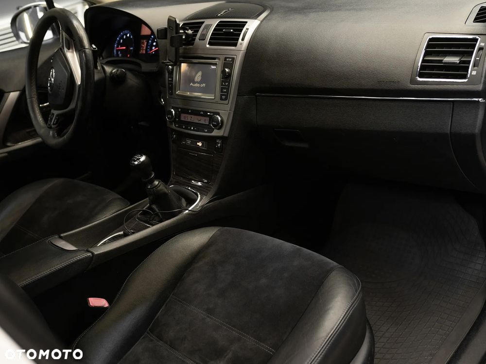 Toyota Avensis 2.0 Business Edition - 13