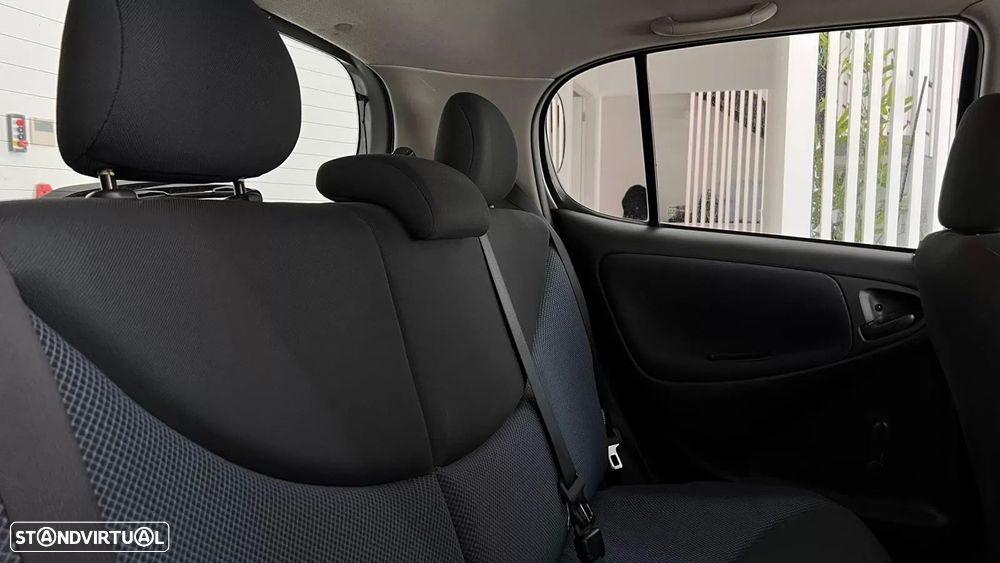 Toyota Yaris 1.0 Sol AC - 24