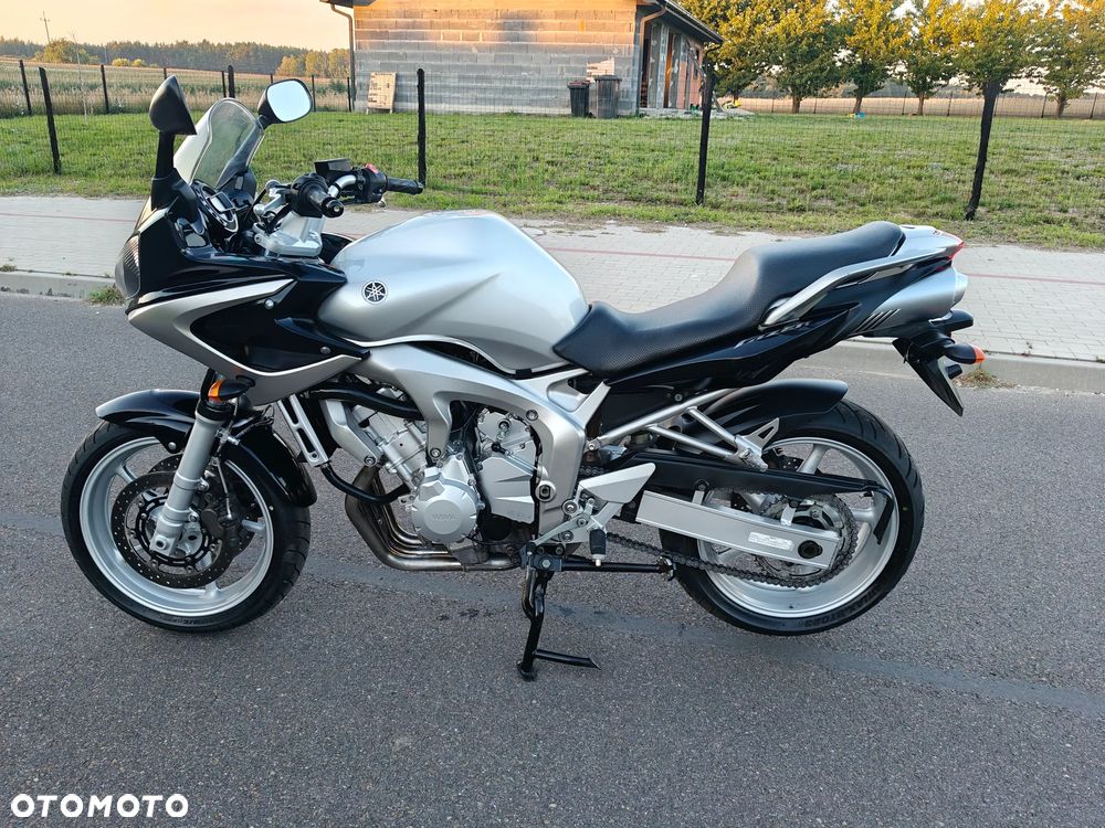 Yamaha FZ6 - 16