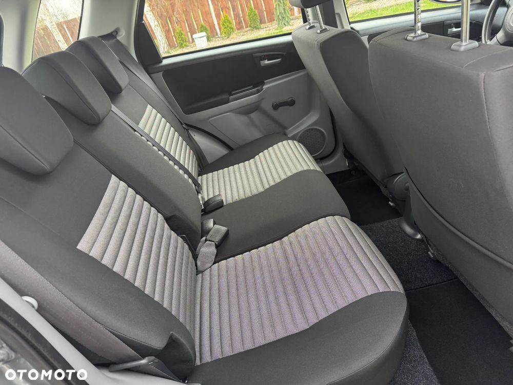 Suzuki SX4 1.6 VVT 4x4 Comfort - 14