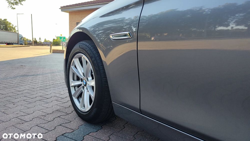 BMW Seria 5 520d - 22