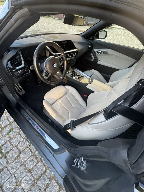 BMW Z4 30 i Pack 50 anos M - 11