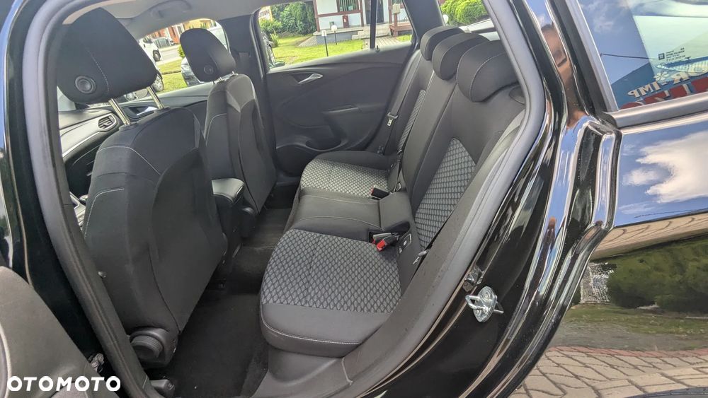 Opel Astra 1.2 T Edition S&S - 5