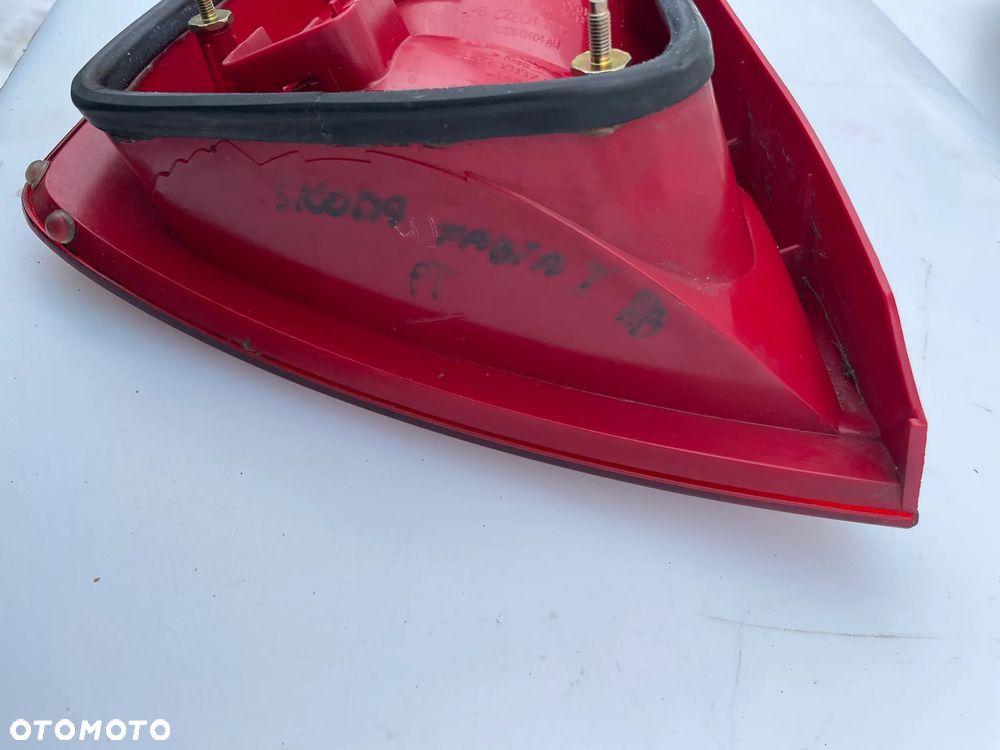 LAMPA PRAWY TYŁ SKODA FABIA I HB 6Y6945112B - 8