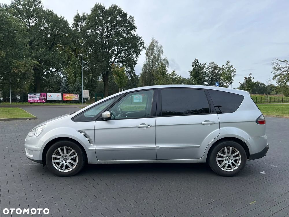 Ford S-Max 2010 photo 4