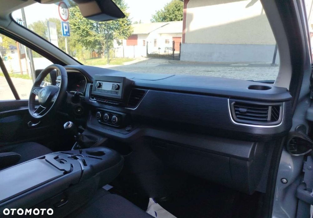 Renault Trafic - 17