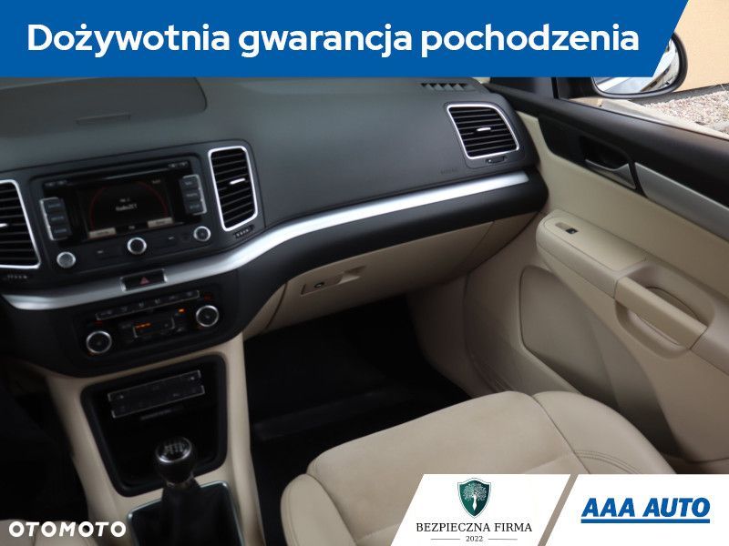 Volkswagen Sharan - 10