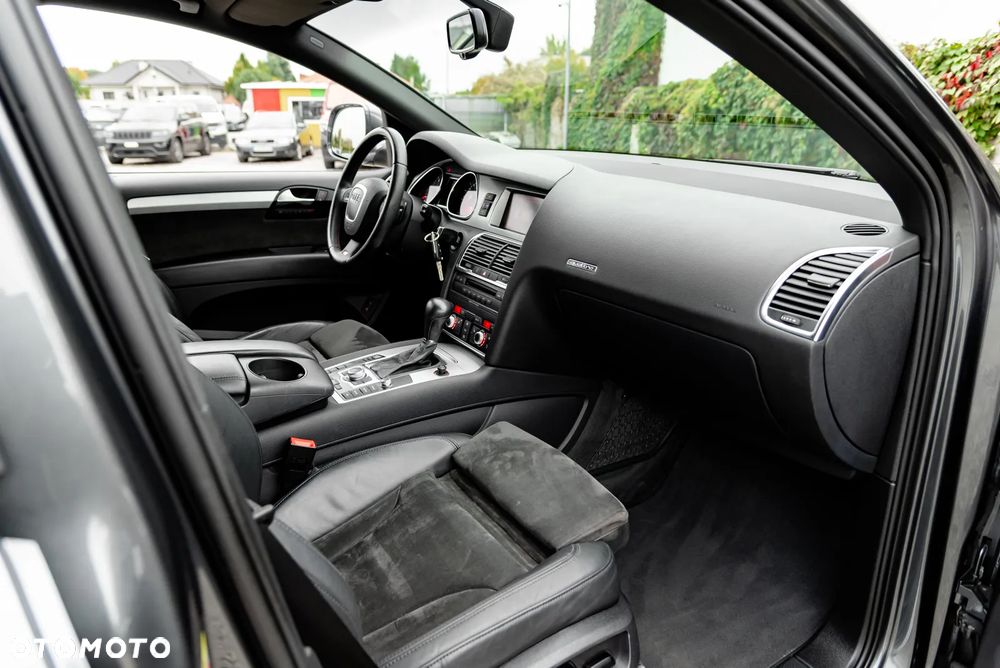 Audi Q7 3.0 TDI Quattro Tiptr - 23