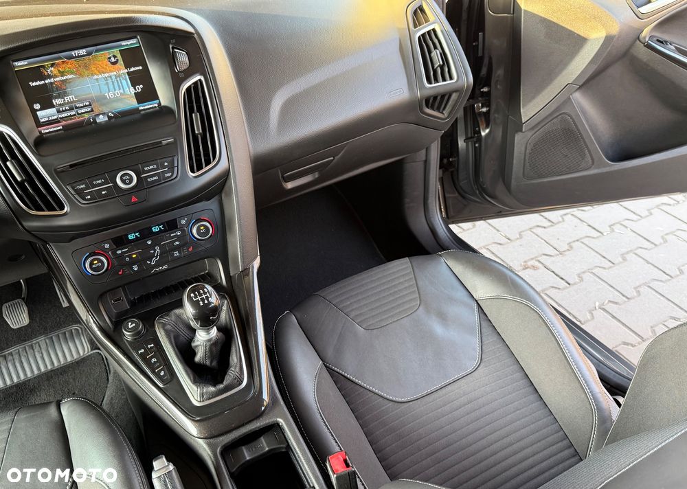 Ford Focus 1.0 EcoBoost Titanium ASS - 24