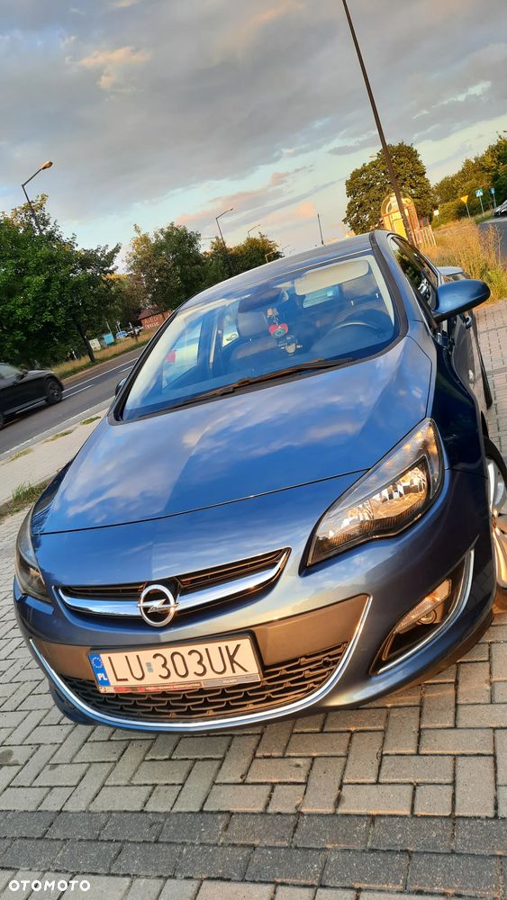Opel Astra 1.4 T Cosmo - 2