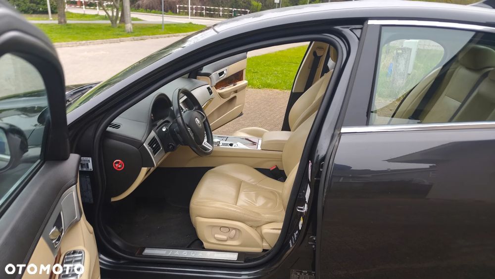 Jaguar XF 3.0 V6 Kompressor AWD - 4