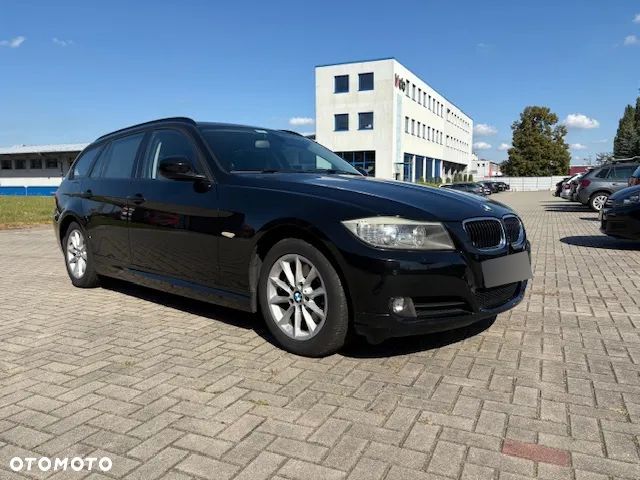 BMW Seria 3 318d - 1