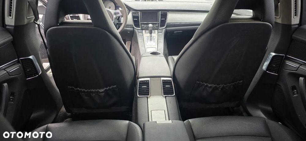 Porsche Panamera 4S PDK - 13