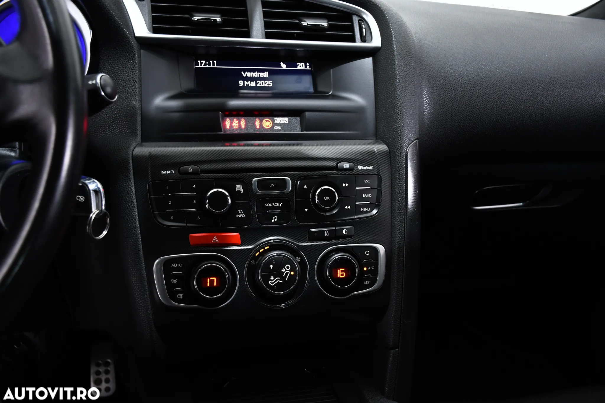 Citroën DS4 e-HDi 110 EGS6 SoChic - 21