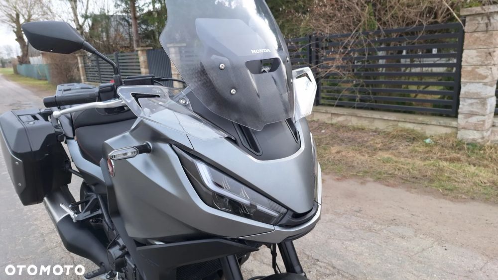 Honda NT - 6