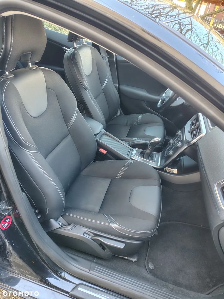 Volvo V40 D2 Momentum - 8