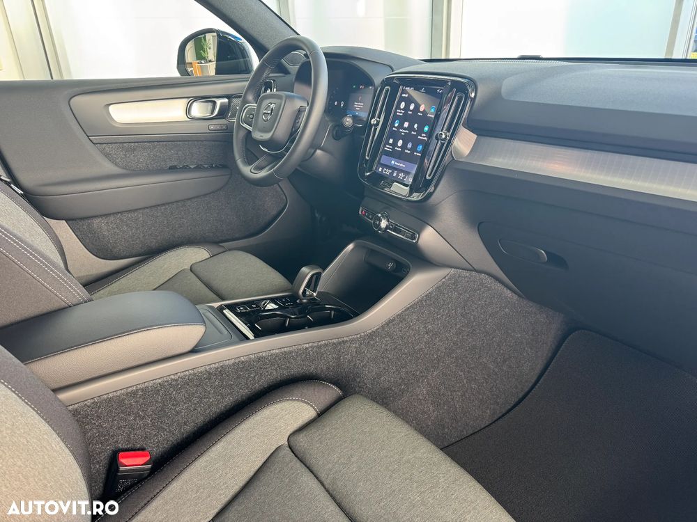 Volvo XC 40 B3 AT FWD MHEV Plus Dark - 10