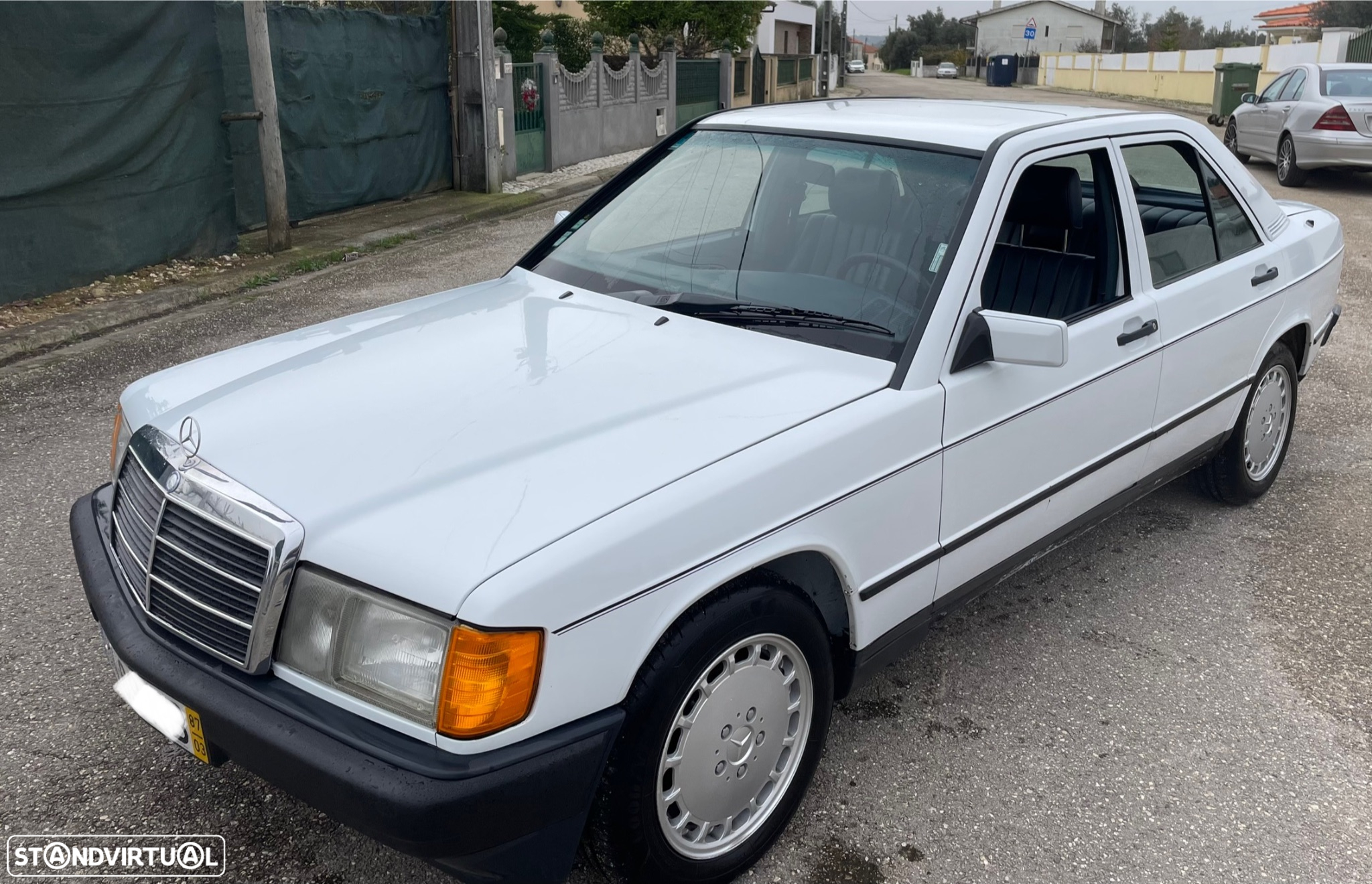 Mercedes-Benz 190 - 9
