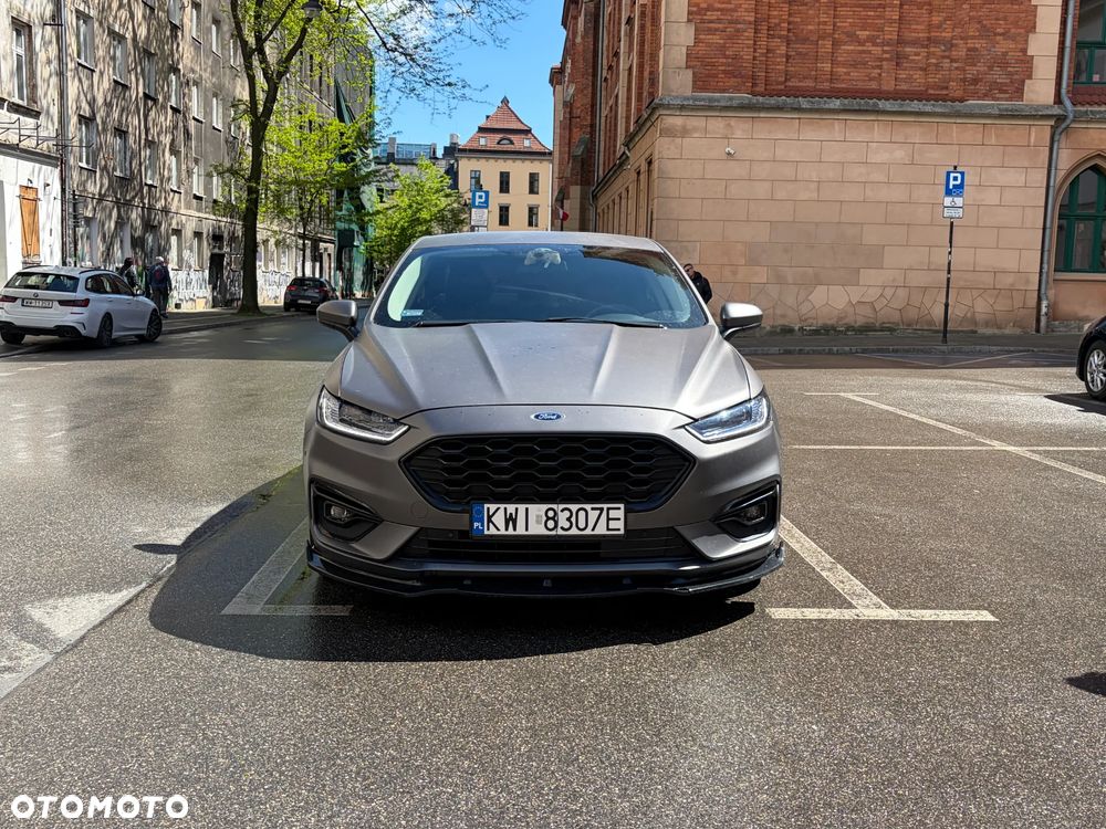 Ford Fusion - 1