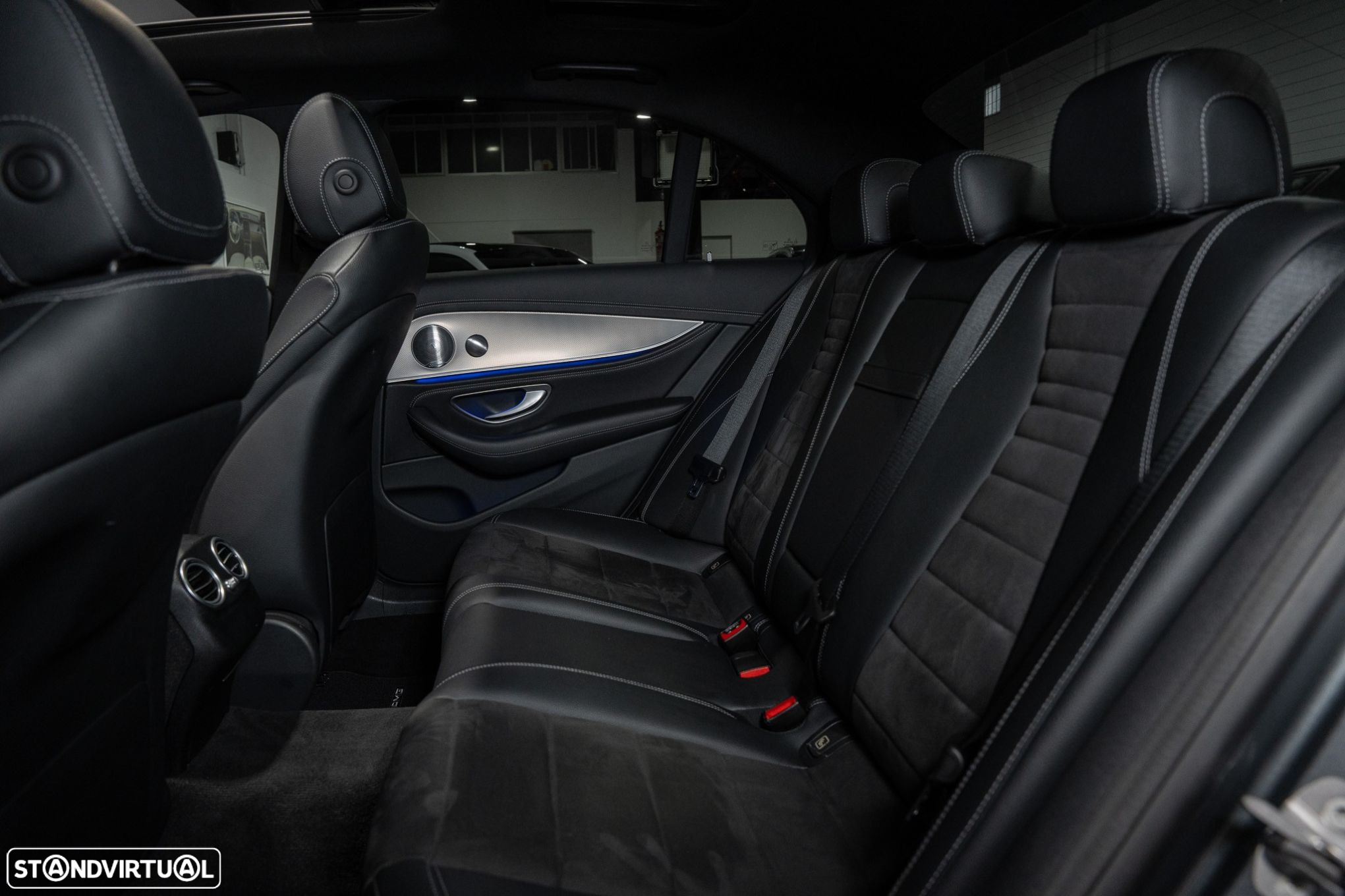 Mercedes-Benz E 220 d AMG Line - 35