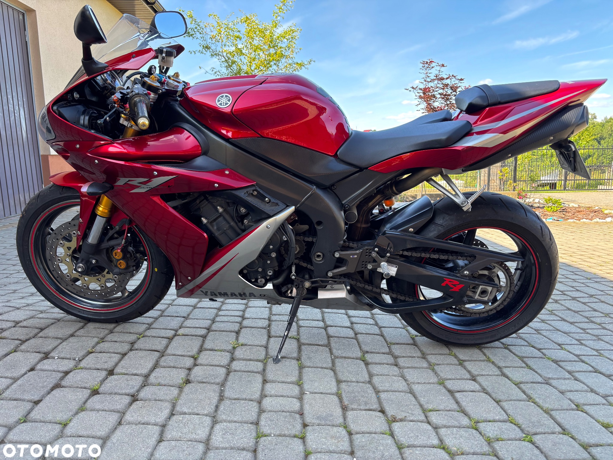 Yamaha R1 - 4