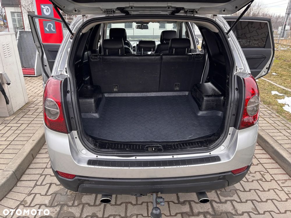 Chevrolet Captiva 2.4 LS 5os - 10