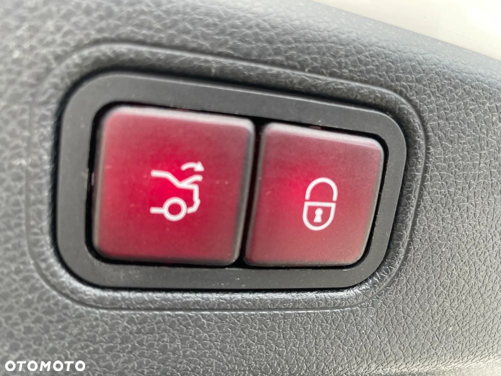 Mercedes-Benz CLS - 39