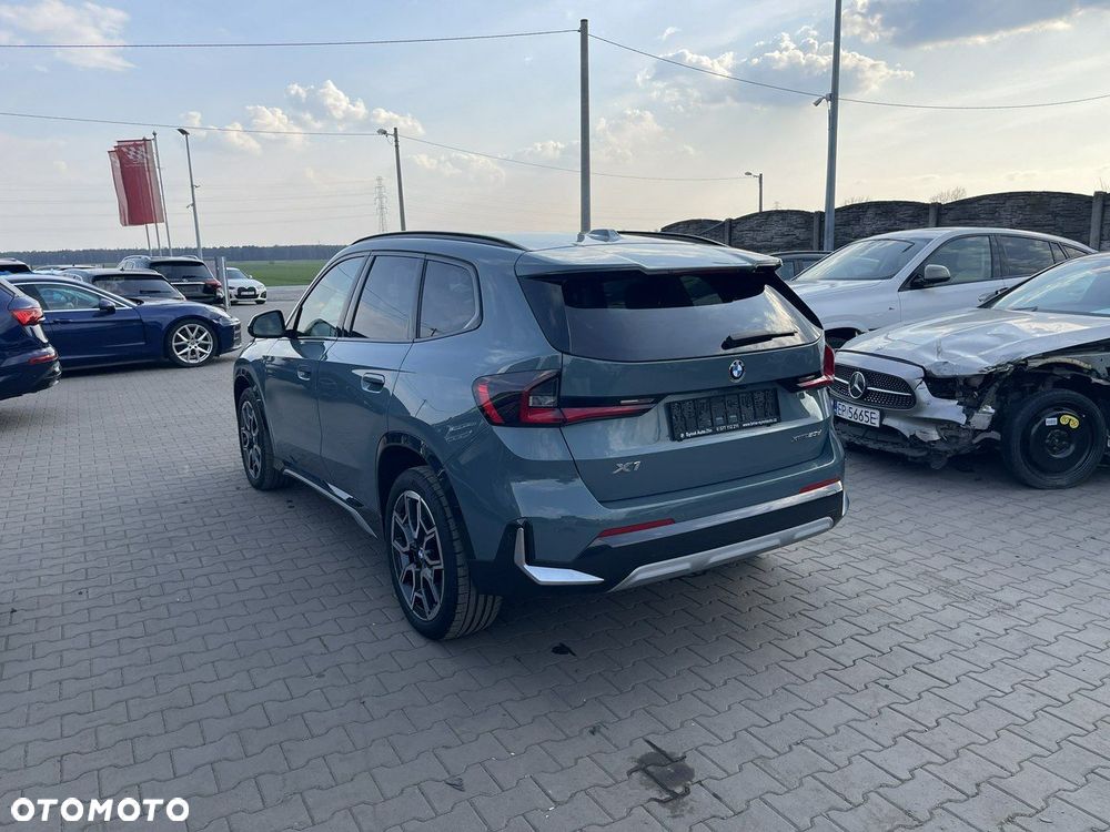 BMW X1 xDrive18d xLine - 4